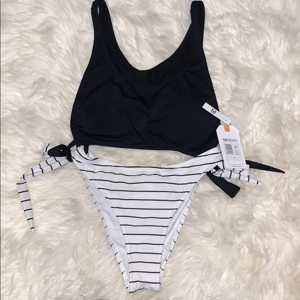 NWT Wonderful Roxy Summer Delight One Piece - Picture 2 of 8